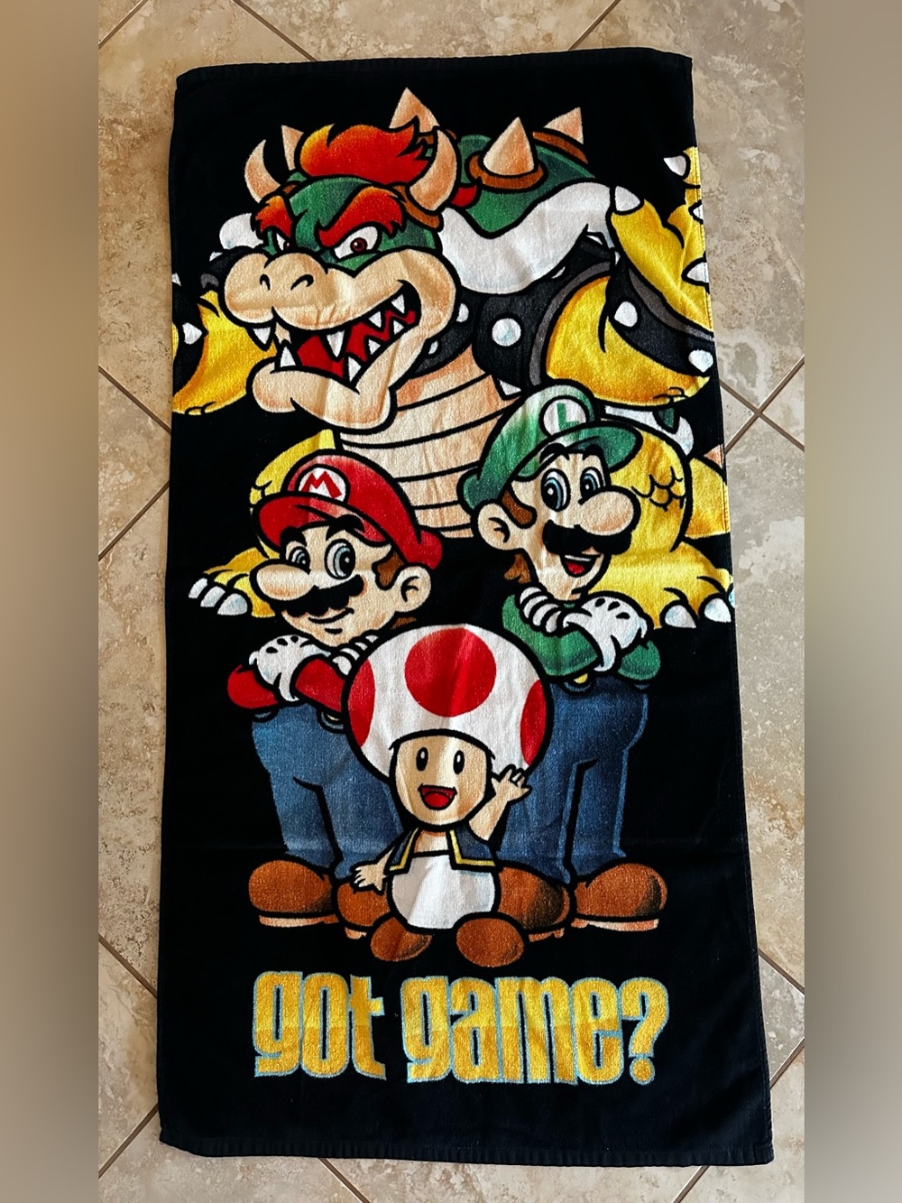 Super Mario 2012 Official Nintendo Seal Beach Towel. Got game? Preowned Clean